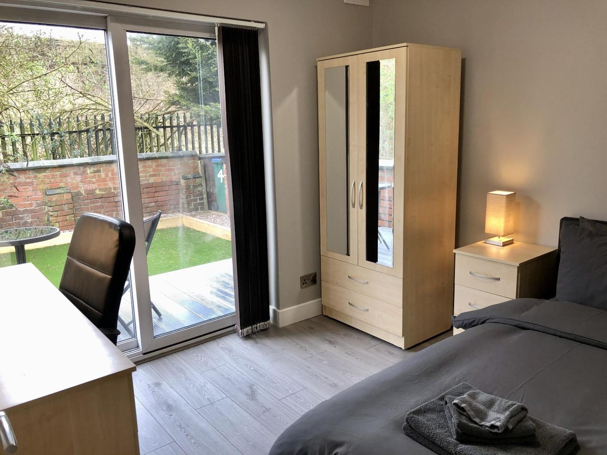 Villa Executive Or Large Family 5-Bed House - Hosted By Hutch Lifestyle Coventry Exterior foto